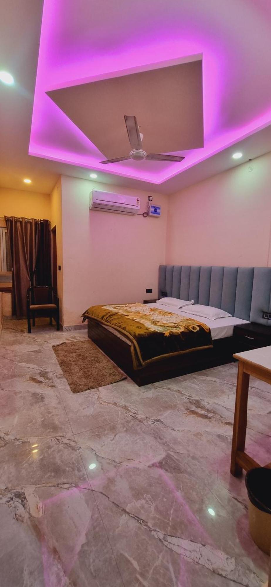 Surya Palace Ayodhya エクステリア 写真